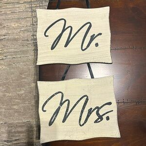 Wedding wall art. Mr. sign and Mrs. sign. Wood wall art. 8 x 10.